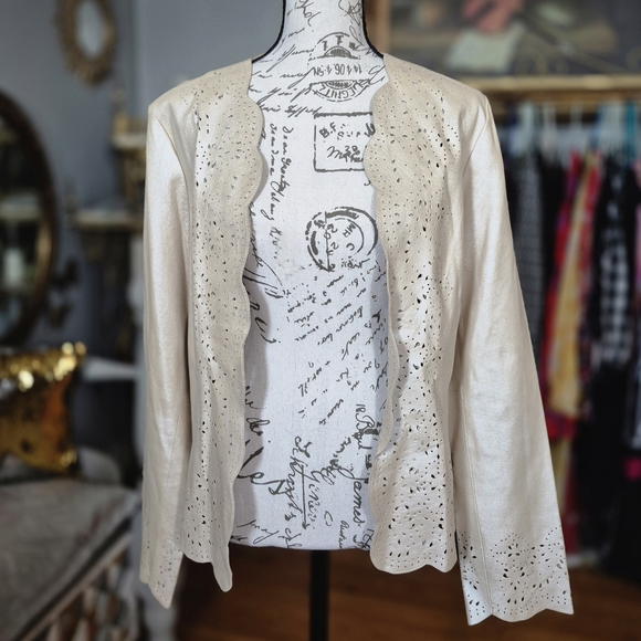 C Concept 100% Leather Cream Scalloped Coastal Cowgirl Blazer Size 8 - Picture 3 of 10